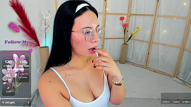 Silvanna-Moree online show from 09-29-25, 05:18