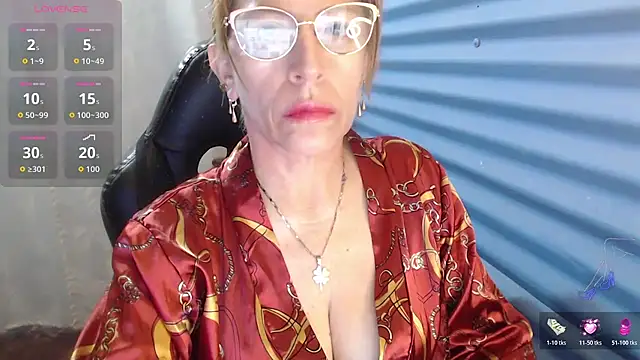 Snapshot of Chayla_Ruiz chatting on 05-05-26, 10:23 Chayla Ruiz online show from 05-05-26, 10:23