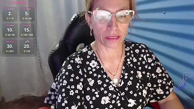Snapshot of Chayla_Ruiz chatting on 05-08-26, 01:16 Chayla Ruiz online show from 05-08-26, 01:16