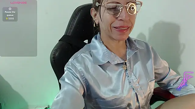 Snapshot of Chayla_Ruiz chatting on 06-26-26, 10:19 Chayla Ruiz online show from 06-26-26, 10:19