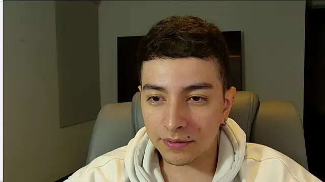 Jhoan saenz online show from 10-06-25, 05:16