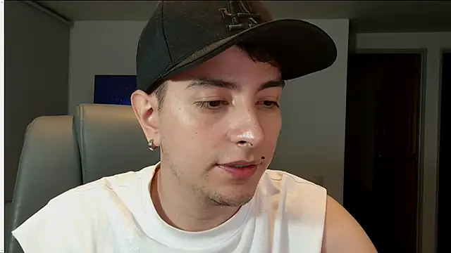 Jhoan saenz online show from 10-07-25, 05:37