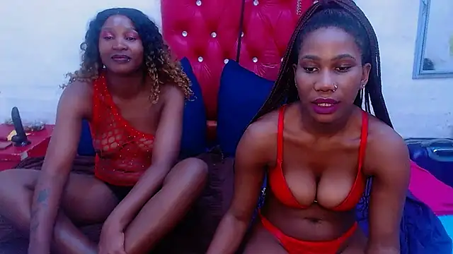 XSCARLETQUEENXX online show from 03-16-26, 05:44