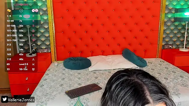 VallerieJones online show from 02-10-26, 08:13