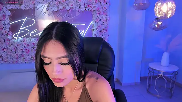 JadeEvansX online show from 12-24-24, 04:51