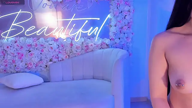 JadeEvansX online show from 12-27-24, 12:18