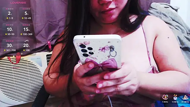 Snapshot of Alliayah_Hollyx chatting on 01-04-25, 12:16 Alliayah Hollyx online show from 01-04-25, 12:16