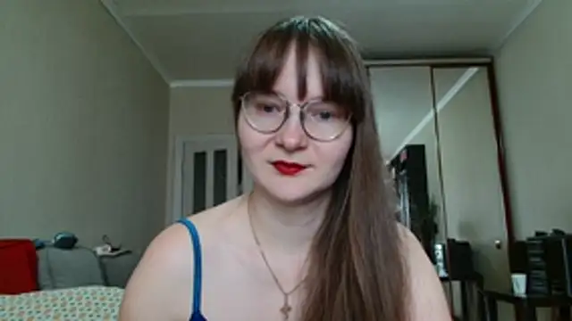 Snapshot of KiraGoldens chatting on 06-11-26, 06:33 KiraGoldens online show from 06-11-26, 06:33
