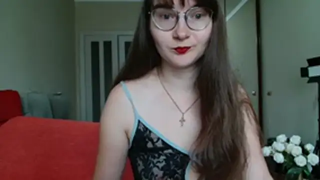 Snapshot of KiraGoldens chatting on 06-30-26, 06:36 KiraGoldens online show from 06-30-26, 06:36