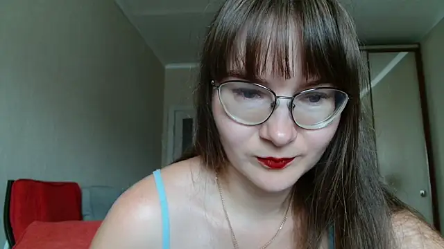 Snapshot of KiraGoldens chatting on 07-23-26, 07:17 KiraGoldens online show from 07-23-26, 07:17