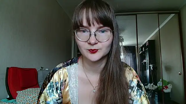 Snapshot of KiraGoldens chatting on 07-28-26, 06:42 KiraGoldens online show from 07-28-26, 06:42
