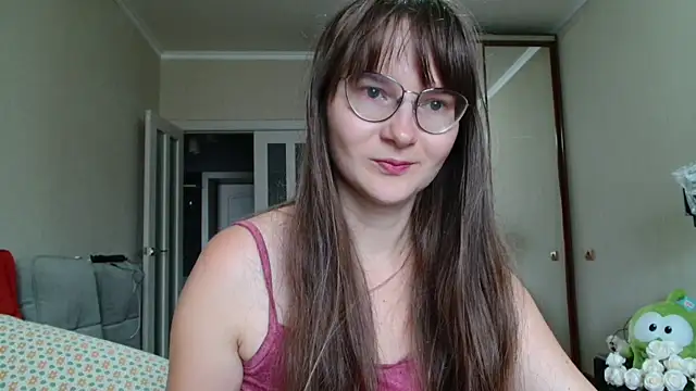 Snapshot of KiraGoldens chatting on 08-02-26, 06:34 KiraGoldens online show from 08-02-26, 06:34