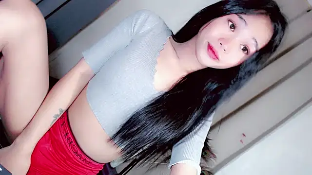 amomentoflust69 online show from 02-05-26, 05:45