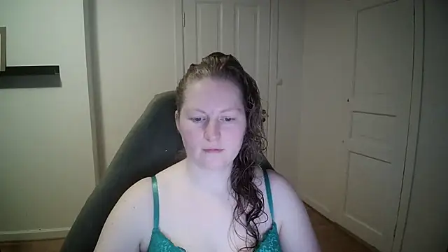 Girlnina-1995 online show from 01-21-25, 08:52