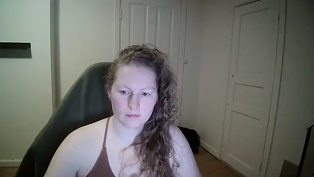 Girlnina-1995 online show from 02-19-25, 09:25