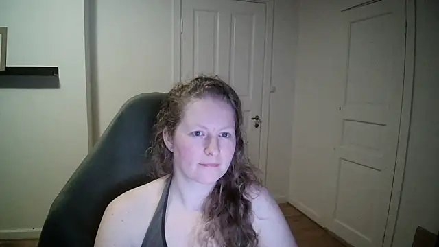 Girlnina-1995 online show from 03-03-25, 09:48