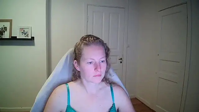 Girlnina-1995 online show from 09-18-25, 07:43