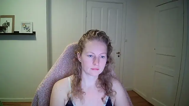 Girlnina-1995 online show from 10-08-25, 08:23