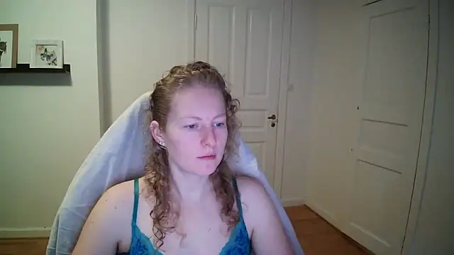 Girlnina-1995 online show from 11-04-25, 08:57