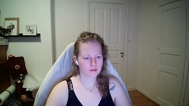 Snapshot of Girlnina-1995 chatting on 03-03-26, 07:58 Girlnina-1995 online show from 03-03-26, 07:58