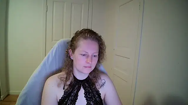 Snapshot of Girlnina-1995 chatting on 03-25-26, 08:20 Girlnina-1995 online show from 03-25-26, 08:20