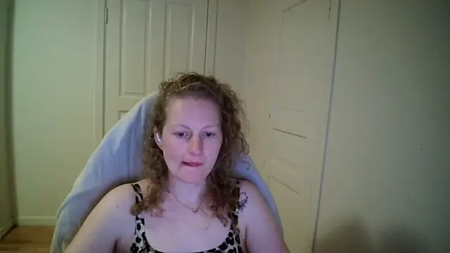 Snapshot of Girlnina-1995 chatting on 03-31-26, 07:14 Girlnina-1995 online show from 03-31-26, 07:14