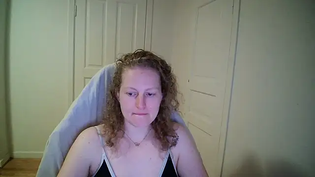 Snapshot of Girlnina-1995 chatting on 04-07-26, 07:25 Girlnina-1995 online show from 04-07-26, 07:25