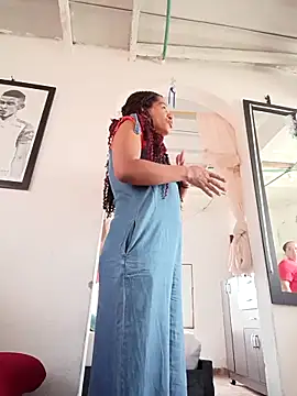 Snapshot of Bigassmommy_x chatting on 02-02-26, 03:55 Bigassmommy x online show from 02-02-26, 03:55