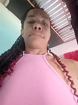 Snapshot of Bigassmommy_x chatting on 02-04-26, 01:28 Bigassmommy x online show from 02-04-26, 01:28