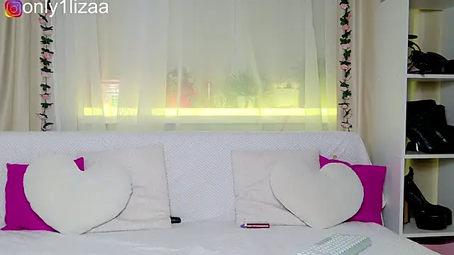 Only1liza online show from 05-17-26, 09:44
