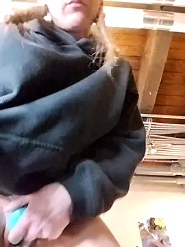 eatmeplease44 online show from 03-12-26, 01:01