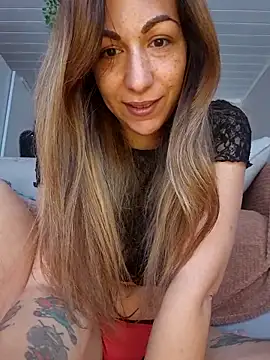 Snapshot of Lola-Roxx chatting on 04-19-26, 07:51 Lola-Roxx online show from 04-19-26, 07:51
