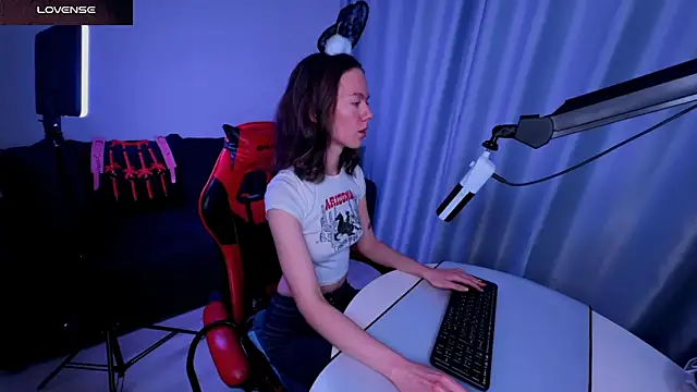 Snapshot of DivineBite chatting on 02-12-25, 03:49 DivineBite online show from 02-12-25, 03:49