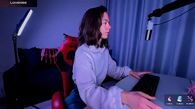 Snapshot of DivineBite chatting on 02-12-25, 09:54 DivineBite online show from 02-12-25, 09:54