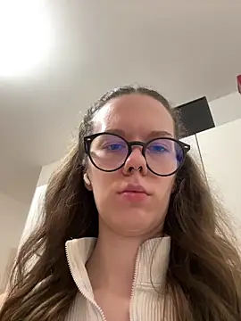 Snapshot of DivineBite chatting on 10-07-25, 05:43 DivineBite online show from 10-07-25, 05:43