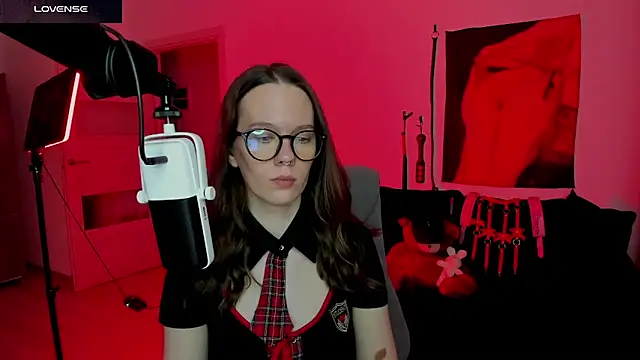 DivineBite online show from 04-06-26, 04:52