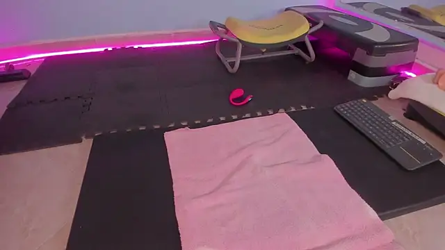 Snapshot of liagirl_cute chatting on 03-07-25, 03:51 liagirl cute online show from 03-07-25, 03:51