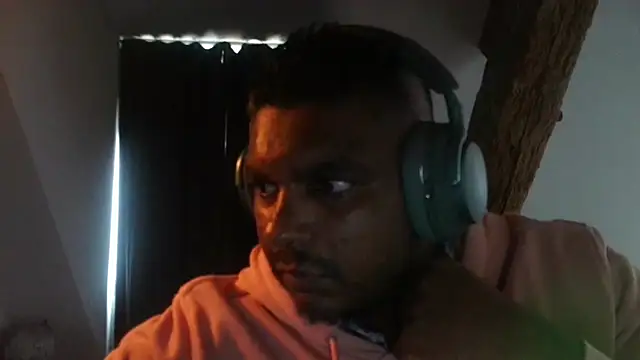 Bandusrilankasexymen online show from 10-19-25, 10:49