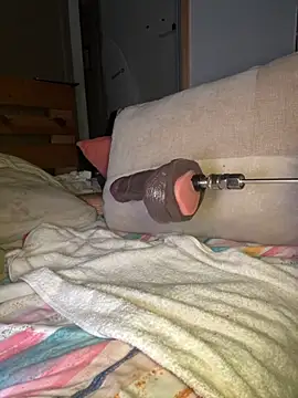 Snapshot of ROUSSH chatting on 02-21-26, 10:38 ROUSSH online show from 02-21-26, 10:38