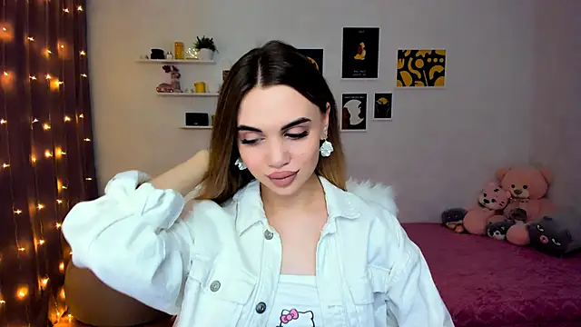 Snapshot of aPieceOfJoy chatting on 12-15-24, 08:47 aPieceOfJoy online show from 12-15-24, 08:47