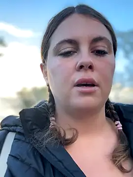 Samantha official online show from 11-18-25, 08:19