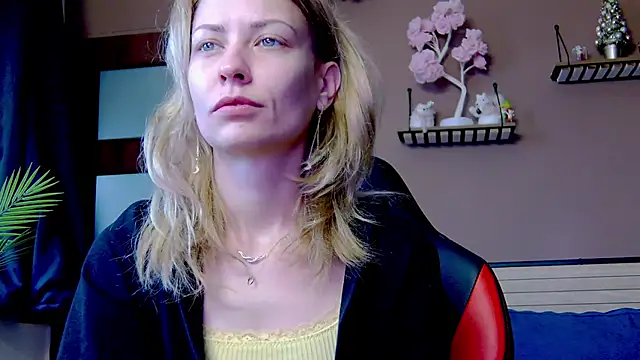 karo123421 online show from 12-15-25, 06:50