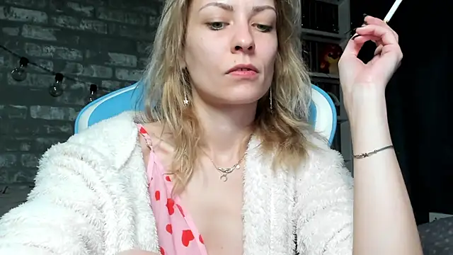 karo123421 online show from 12-16-25, 08:58