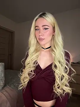 xDinnax online show from 02-21-25, 04:37