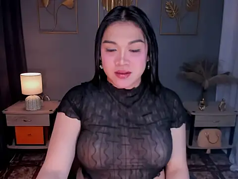 Snapshot of MaxeneCullens chatting on 09-16-25, 04:46 MaxeneCullens online show from 09-16-25, 04:46