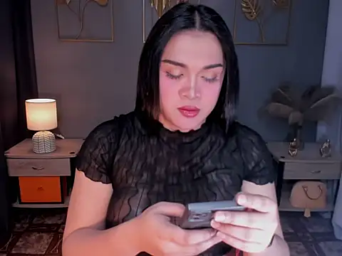 Snapshot of MaxeneCullens chatting on 11-04-25, 02:54 MaxeneCullens online show from 11-04-25, 02:54