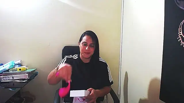 Snapshot of kendall_52 chatting on 01-24-25, 01:47 kendall 52 online show from 01-24-25, 01:47