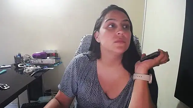 Snapshot of kendall_52 chatting on 11-29-25, 08:12 kendall 52 online show from 11-29-25, 08:12