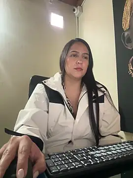 Snapshot of kendall_52 chatting on 12-18-25, 02:56 kendall 52 online show from 12-18-25, 02:56