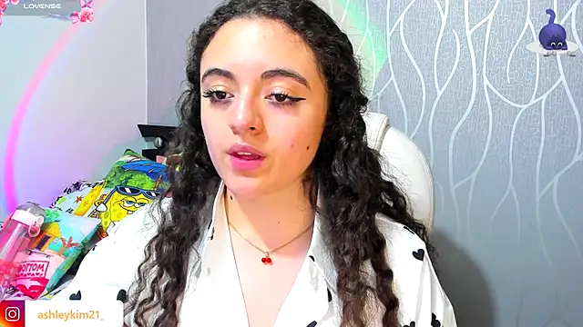 Snapshot of AshleyKim_ chatting on 10-01-25, 12:27 AshleyKim online show from 10-01-25, 12:27